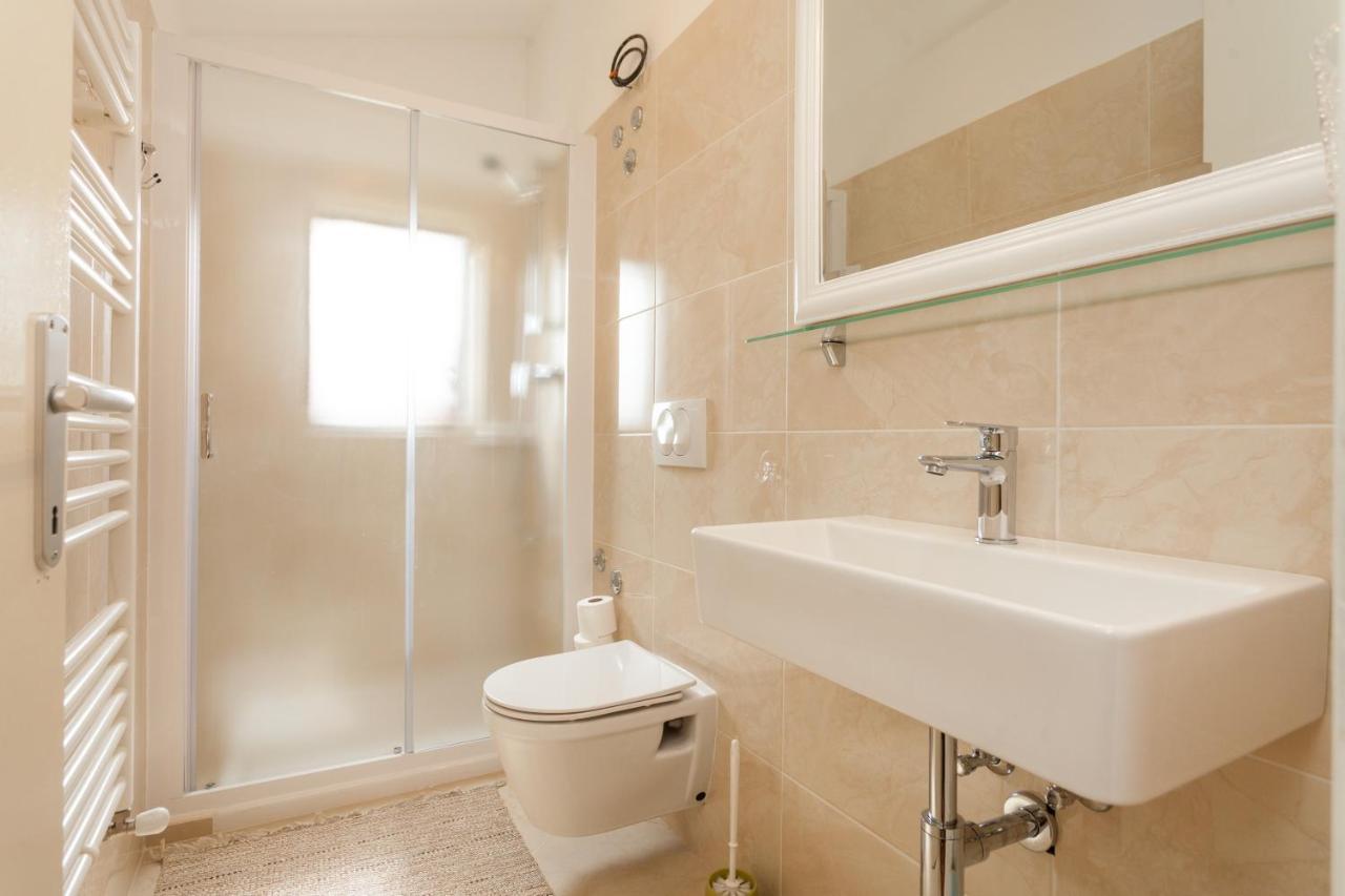 Aneli Rooms & Apartament Rovinj Exterior photo
