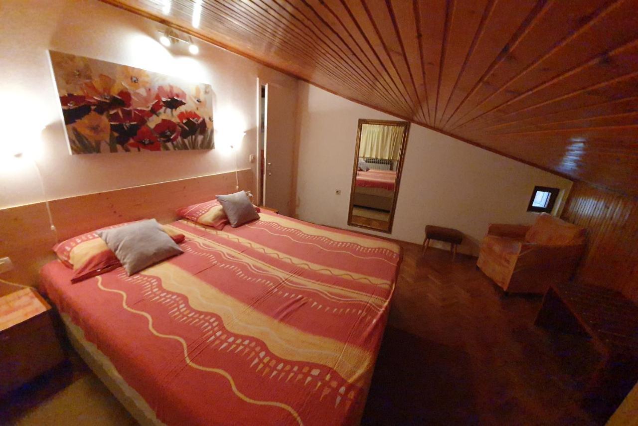 Aneli Rooms & Apartament Rovinj Exterior photo